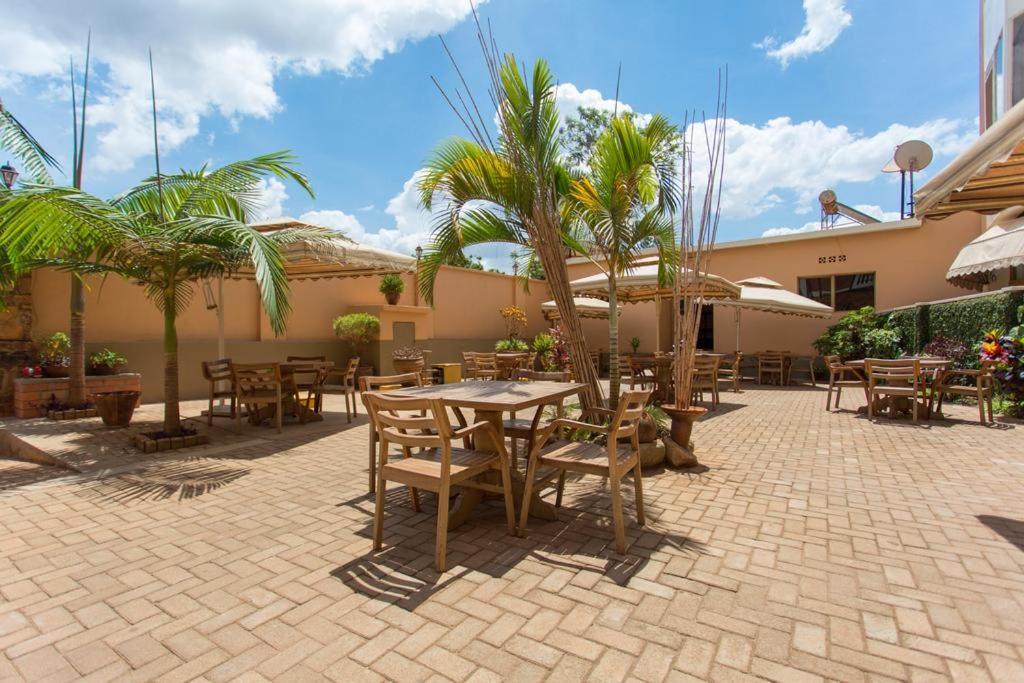 קיגאלי Civitas Hotel מראה חיצוני תמונה