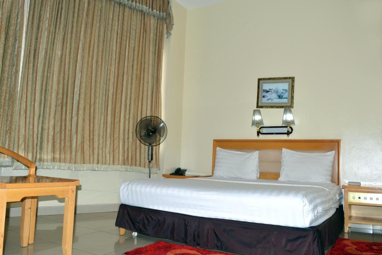 קיגאלי Civitas Hotel מראה חיצוני תמונה